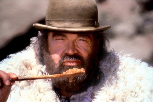 Bud Spencer candidato da Twitter alla Presidenza Bud Spencer mangia i fagioli