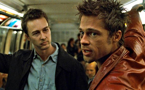 Chuck Palahniuk scrive il fumetto Fight Club 2. Tyler Durden vive! Una scena del film Fight Club