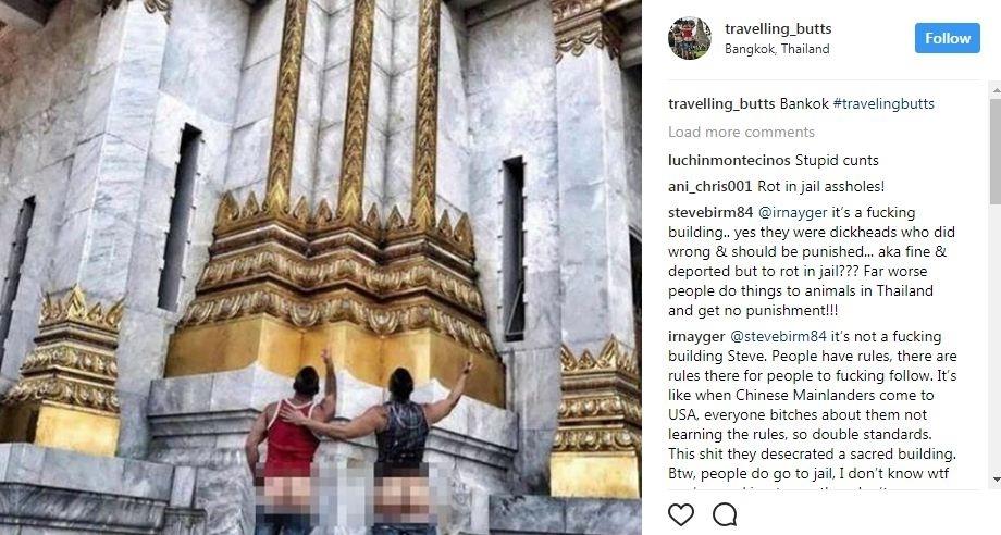I due davanti al tempio buddista.