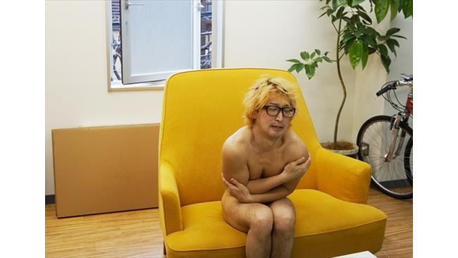 Giallo su giallo fa sempre giallo e, come se non bastasse, è biondo!
