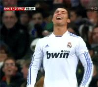 Cristiano Ronaldo che ride - GIF di reazione ai commenti, le più divertenti da usare su Whatsapp e Facebook