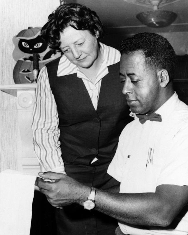 Betty e Barney Hill, i coniugi rapiti dagli alieni