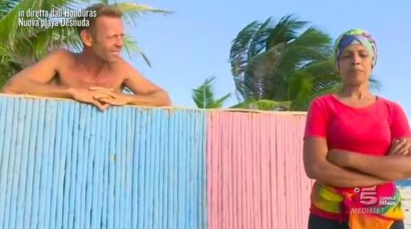 Rocco e Rachida s'incontrano di nuovo a Playa Desnuda