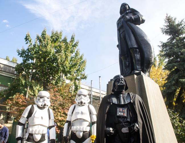 La statua di Darth Vader in Ucraina