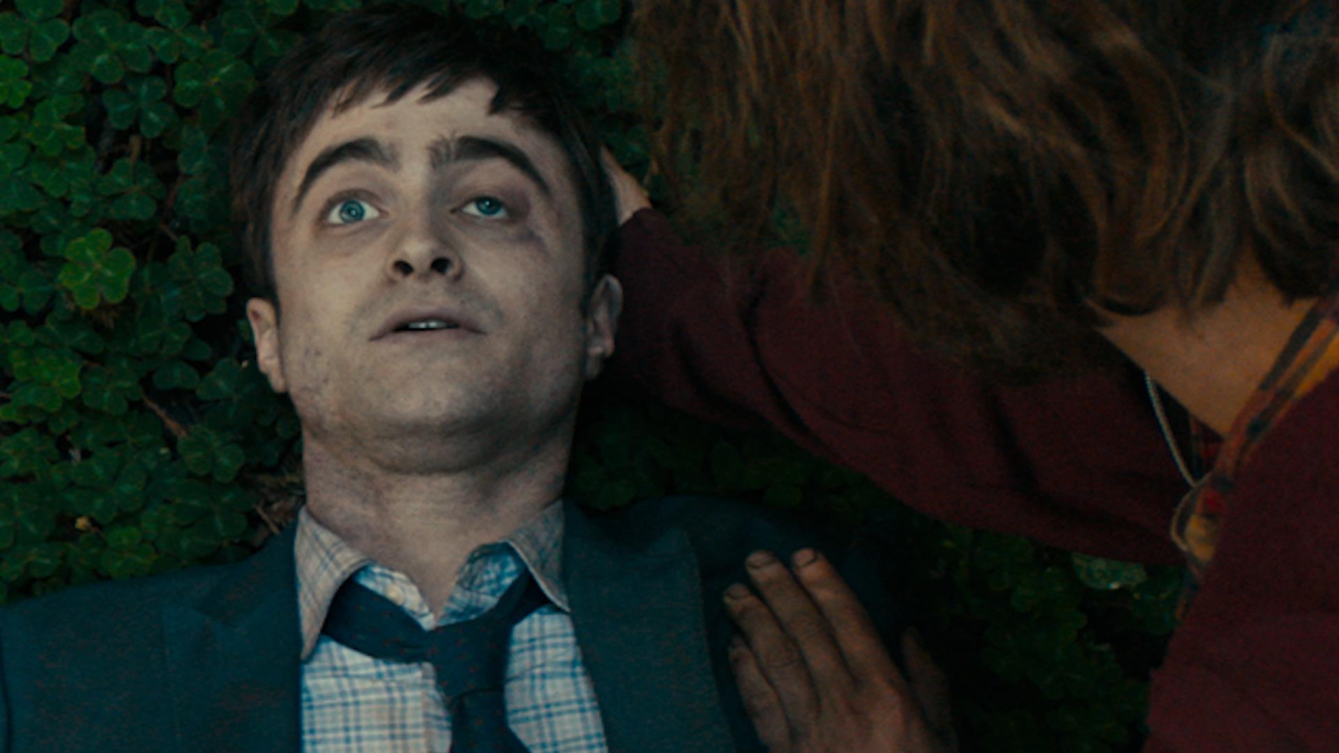 In Swiss Army Man Daniel Radcliffe è uno spassoso cadavere con problemi di meteorismo