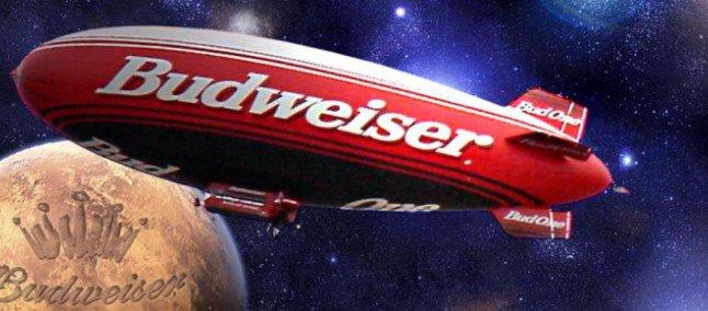 Il dirigibile Budweiser su Marte