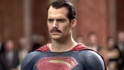 I baffi di Superman