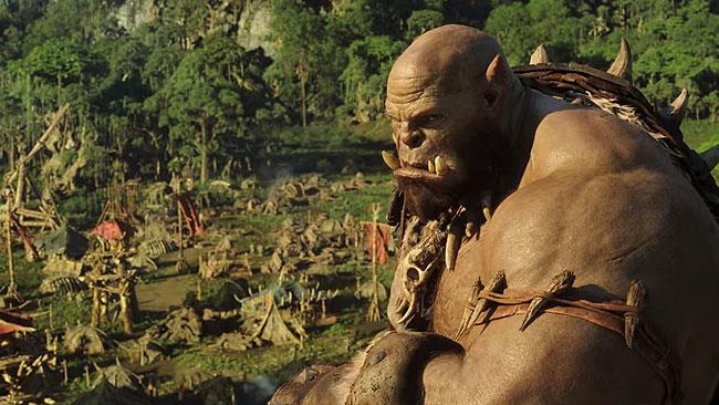 Confronto tra i panorami di Azeroth nel film di Warcraft e in World of Warcraft Le location più famose di Azeroth si mostrano in un confronto tra film e videogioco