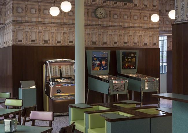 Il Bar Luce a Milano è stato progettato da Wes Anderson Il Bar Luce a Milano