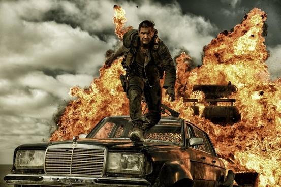 Nuovi video ufficiali di Mad Max: Fury Road Tom Hardy in Mad Max: Fury Road