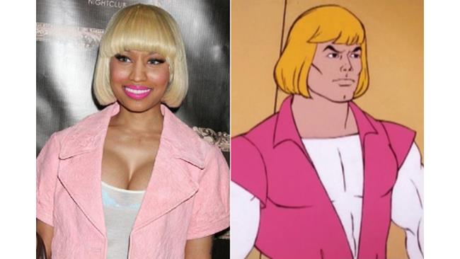 Niky vs He Man: anche la stessa t-shirt rosa e la maglia della salute bianca!