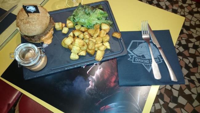 Il menu del ristorante di Metal Gear Solid