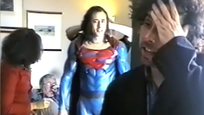 Nicolas Cage si mostra nel ruolo di Superman in un film di Tim Burton Nicolas Cage e Tim Burton in Superman Lives