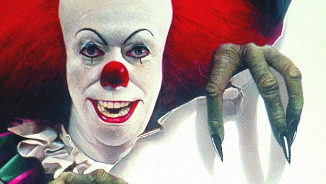 Le riprese del film IT di Stephen King inizieranno a giugno a New York Il poster del live-action di IT del 1990 con Tim Curry