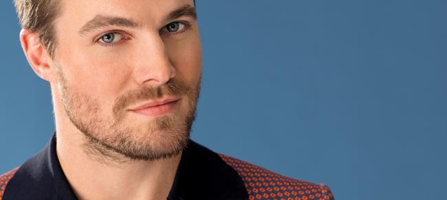 Stephen Amell protagonista di American Ninja Warrior L'attore americano Stephen Amell