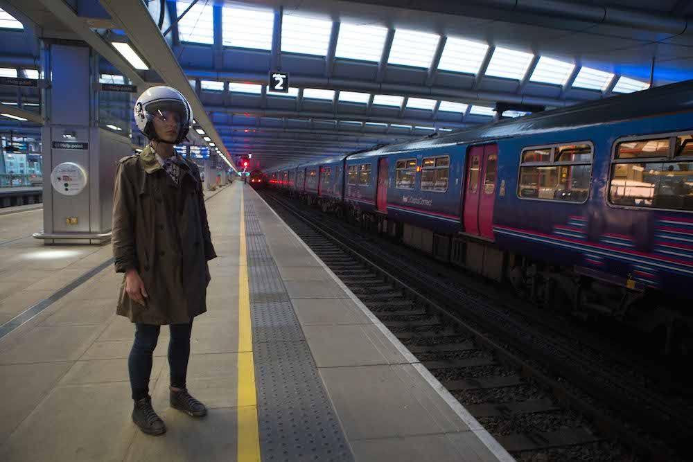 Il prototipo dell'Experience Helmet indossato
