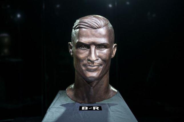 Il nuovo busto di Ronaldo realizzato da Emanuel Santos