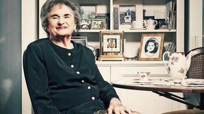 Sheila Vogel è la signora che è diventata una escort Sheila Vogel è diventata una prostituta a 81 anni