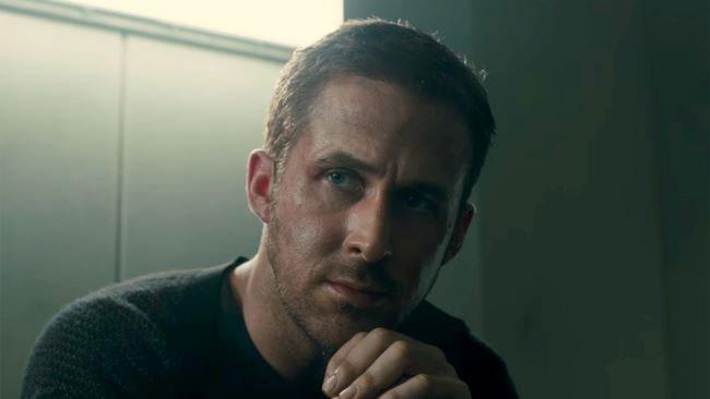 Blade Runner 2049, tante novità e un trailer dal Comic-Con 2017 Ryan Gosling in una scena del film