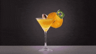 Boccale di birra schiaccia cocktail brasiliano