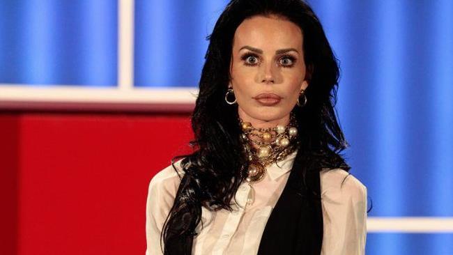 Nina Morić compare al Grande Fratello e partono gli sfottò su Twitter Nina Morić al Grande Fratello