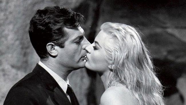 La Dolce Vita di Fellini avrà un remake L'iconica scena della Dolce Vita di Fellini