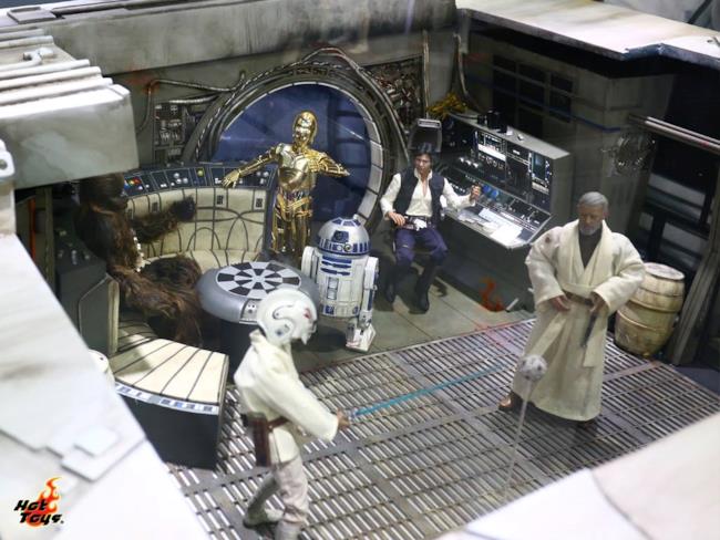Interno del modellino del Millennium Falcon