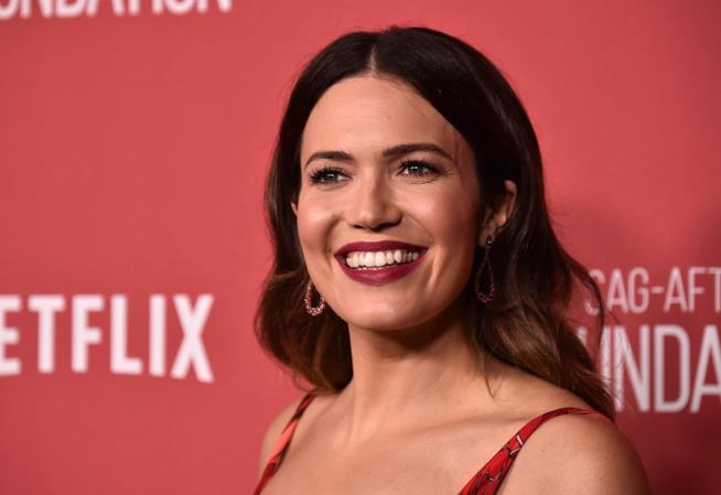 Mandy Moore, l'interprete di Rebecca Pearson in This is Us, sarà protagonista di un concerto di Natale L'attrice Mandy Moore