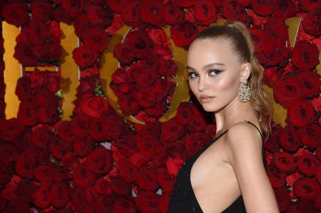 Lily-Rose Depp contro il cyberbullismo Lily-Rose Depp in primo piano