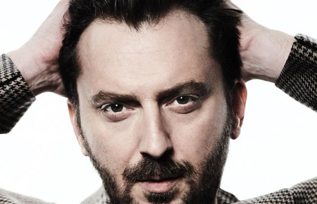 Cesare Cremonini per la prima volta negli stadi. In uscita a novembre l’album Possibili scenari Cesare Cremonini annuncia il nuovo singolo e il suo primo tour negli stadi