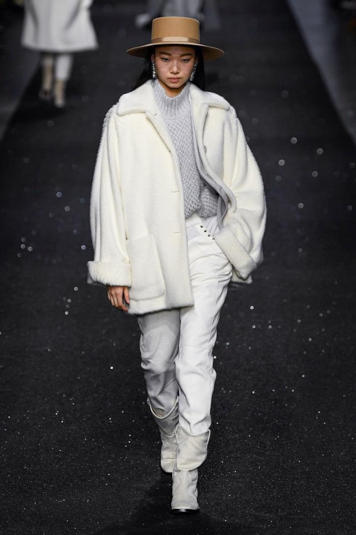 Sfilata Alberta Ferretti Un look della sfilata Alberta Ferretti