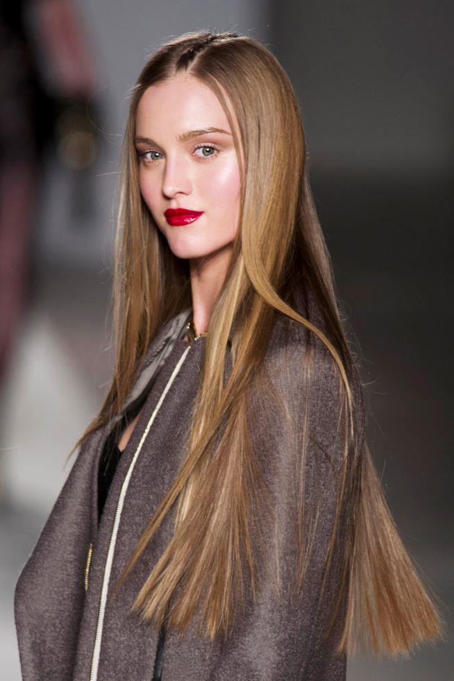 Capelli biondo scuro Capelli biondo scuro