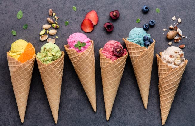 Alcuni gusti artificiali dei gelati sono stati vietati Coni gelato