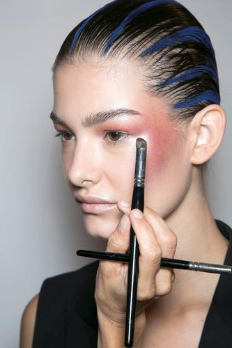 Capelli effetto bagnato Capelli neri e blu