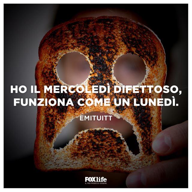 Mercoledì difettoso Fetta di toast bruciata