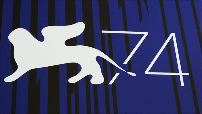 Venezia 74: i 10 film più belli visti al Lido Il logo di Venezia 74