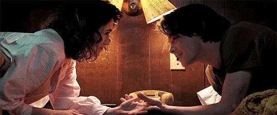 Jonathan e Nancy, insieme in Stranger Things Natalia Dyer e Charlie Heaton in Stranger Things