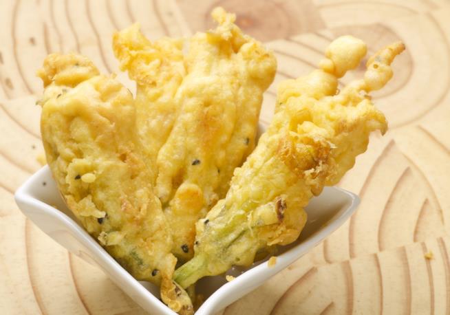 Fiori di zucca fritti Fiori di zucca fritti in pastella