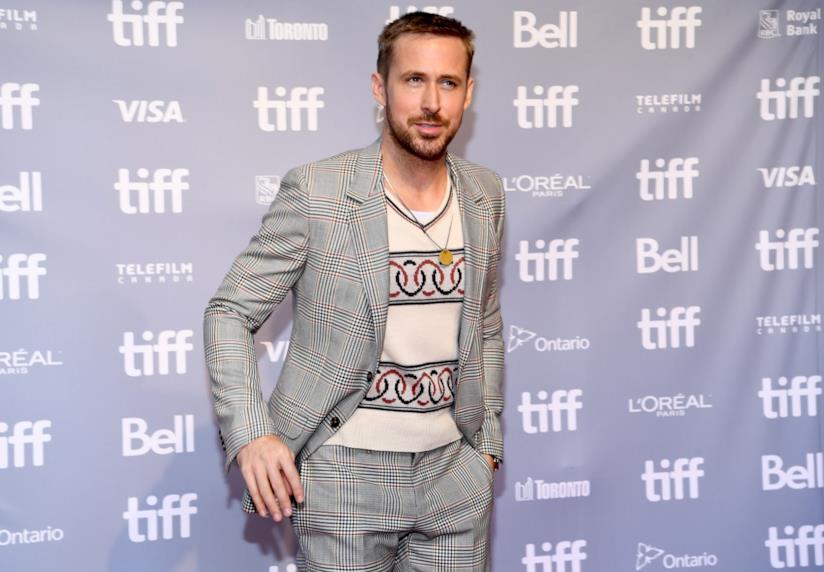 Ryan Gosling visita il cafè di Toronto pieno di suoi cartonati Ryan Gosling