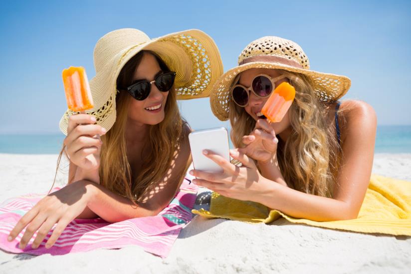 Teli da mare colorati e di tendenza Teli da mare must have per l'estate 2019