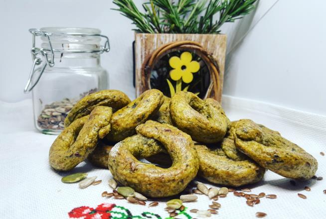 Tarallucci alle rape Anelli salati cotti nel forno