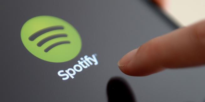 Spotify diffonde i dati di ascolto dell’estate 2017: Luis Fonsi senza rivali, in Italia J-Ax & Fedez battono tutti Spotify: playlist estate 2017 con i brani più ascoltati