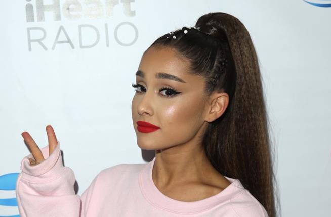 Il nuovo look di Ariana Grande Ariana Grande in primo piano