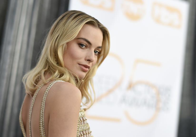Margot Robbie: come fa a tenersi in forma e quali sono i suoi segreti di bellezza Margot Robbie