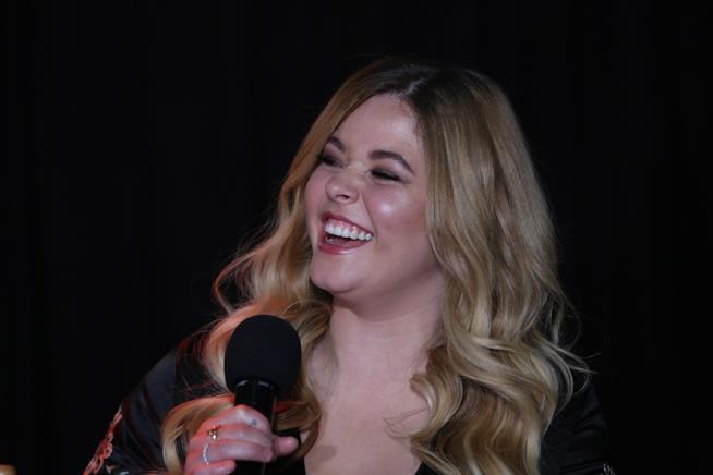 Sasha Pieterse: il fat shaming e l'aumento di peso dovuto a PCOS Sasha Pieterse