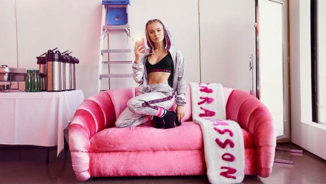Zara Larsson ha realizzato una linea di abbigliamento Zara Larsson ha firmato una linea di abbigliamento per H&M