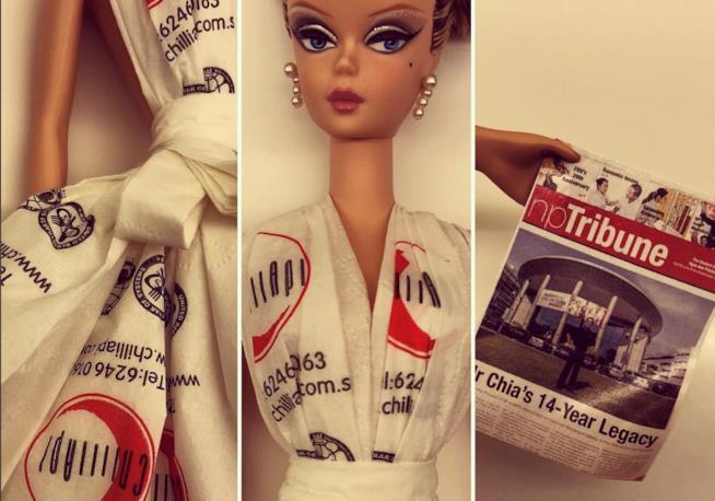 Le Barbie del collezionista Jian Yang vestite di origami Una Barbie vestita con gli origami di Jian Yang