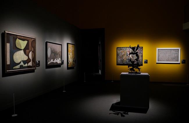 Una delle sale con le opere della mostra "Pollock e la scuola di New York", al Complesso del Vittoriano di Roma La mostra "Pollock e la scuola di New York", al Complesso del Vittoriano di Roma