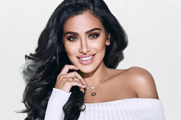 Le 10 beauty blogger mussulmane di cui non potrai più fare a meno Huda Kattan