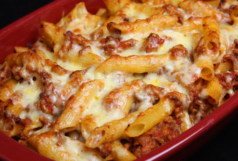 Pasta al forno vegan: la ricetta con pomodoro, legumi e seitan Pasta al forno vegan